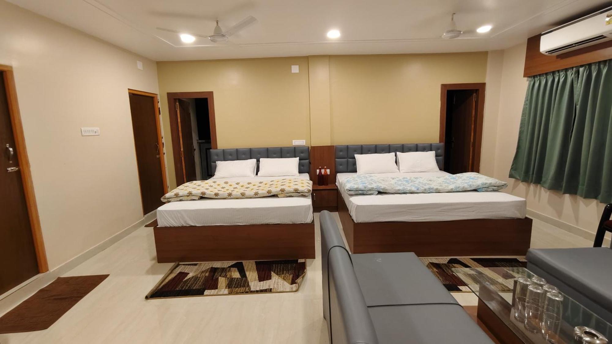 Hotel Cosy Inn ดีกา ภายนอก รูปภาพ